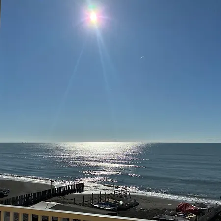 Rosso Tramonto Luxury-blu- Ladispoli, Lungomare Regina Elena 2 Appartamento Ladispoli