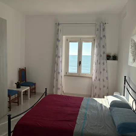 شقة Rosso Tramonto Luxury-blu- Ladispoli, Lungomare Regina Elena 2